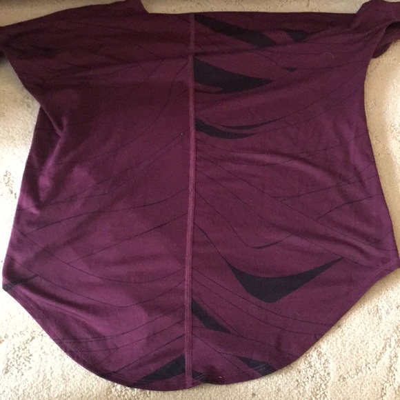 Lucy LS Workout tee size XS - Picture 8 of 8